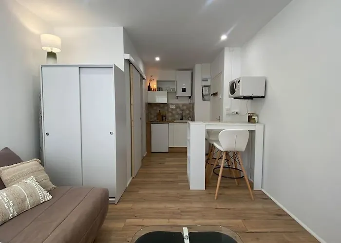 Mon Petit A La Апартаменты Груиссан