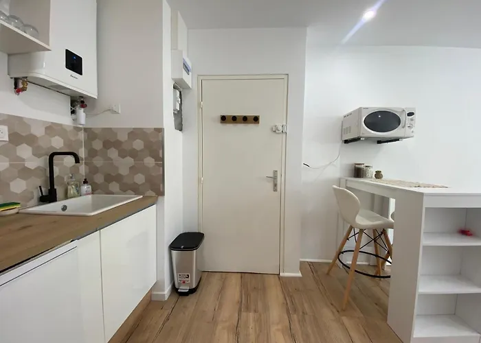 Mon Petit A La Апартаменты Груиссан